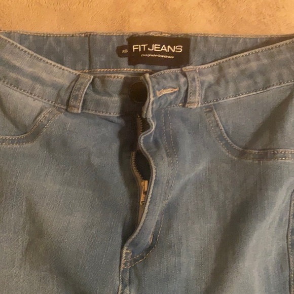 Selling my xs Fit jeans - Picture 1 of 6